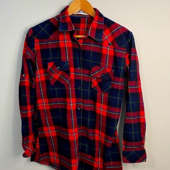 Ochenta Women's Red Plaid Button Up Long Sleeve Shirt - Picture 1 of 11